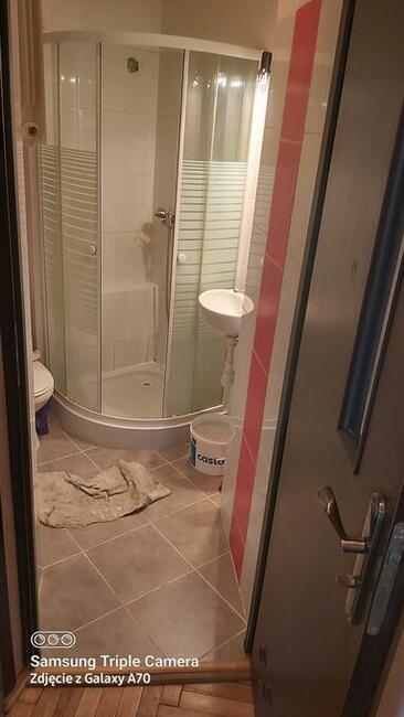 Kawalerkę na Grochowskiej w Warszawie wynajmę