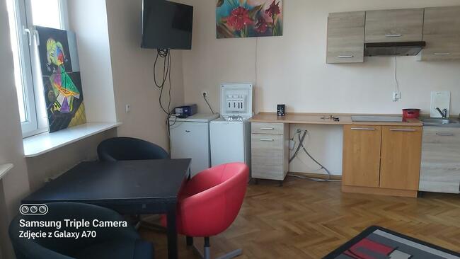 Kawalerkę na Grochowskiej w Warszawie wynajmę