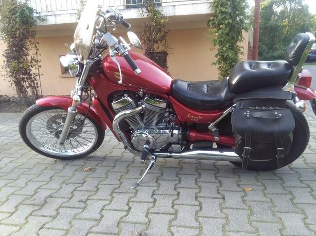 suzuki intruder..choper