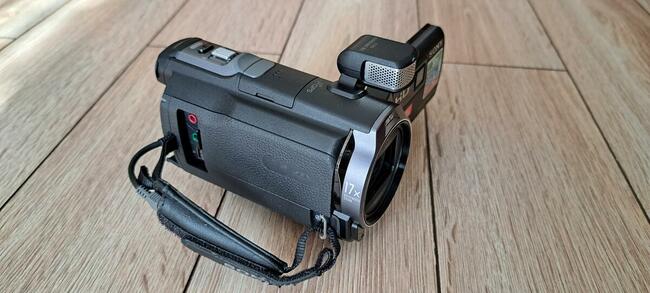 Sprzedam lub zamienię kamerę SONY z wbudowanym projektorem.