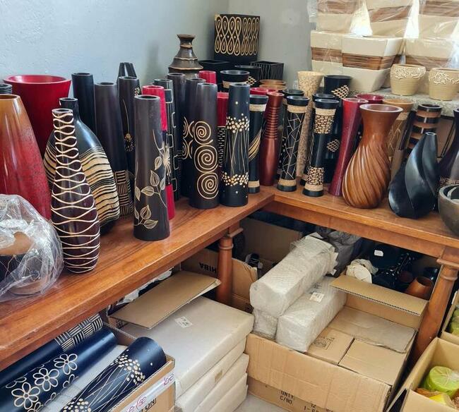 Artykuły dekoracyjne i wyposażenia wnętrz HURT