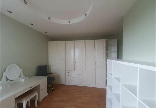 Bardzo duże mieszkanie na Targówku przy metrze