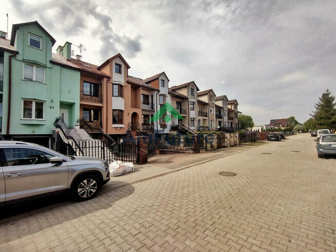 Dom Świdnik Adampol,