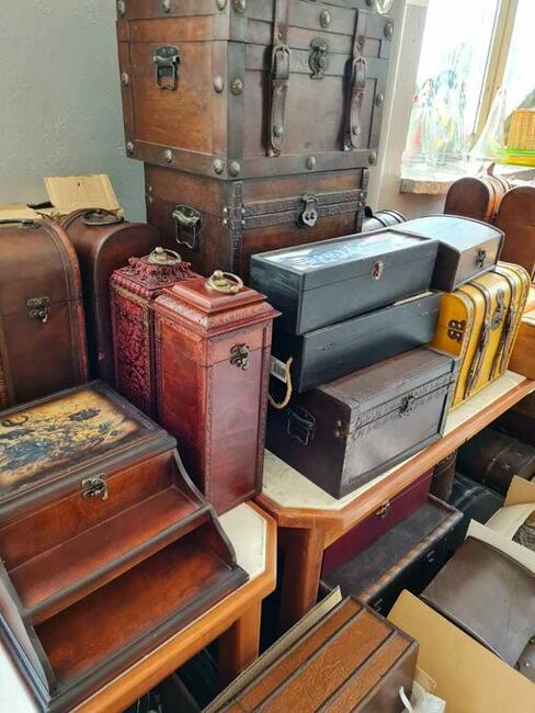 Artykuły dekoracyjne i wyposażenia wnętrz HURT