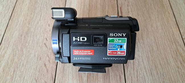 Sprzedam lub zamienię kamerę SONY z wbudowanym projektorem.