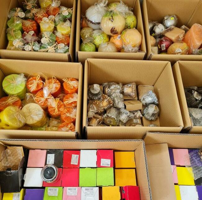 Artykuły dekoracyjne i wyposażenia wnętrz HURT