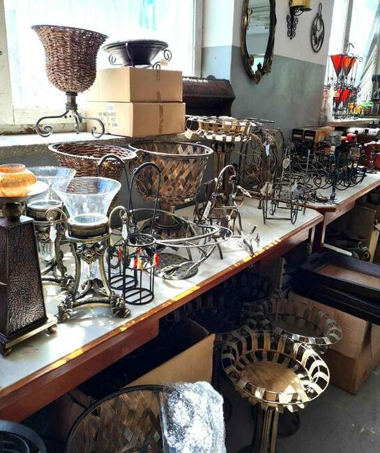 Artykuły dekoracyjne i wyposażenia wnętrz HURT