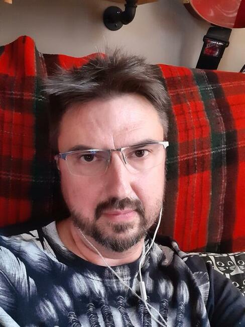 ️ ️Lubię lekko zezowate.