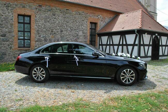 Mercedes E klasa: Biały, Czarny - do ślubu