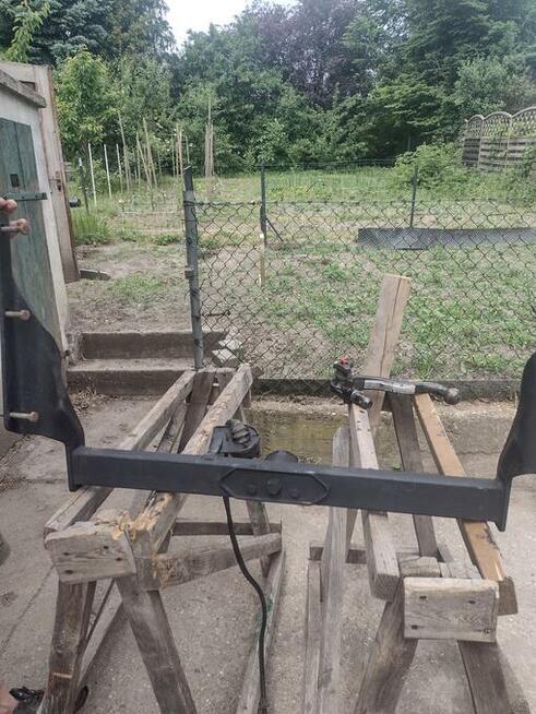 Sprzedam jak holowniczy do Forda