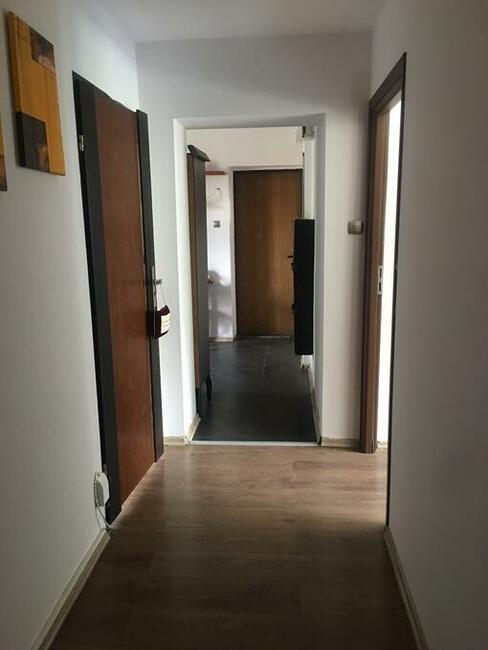 pokój na wynajem ładny, jasny, przestronny.