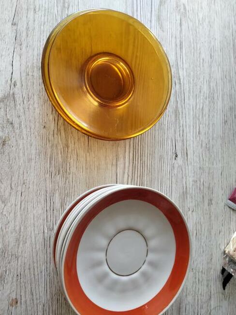 Sprzedam Porcelane Z Czasów PRL.