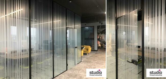 Oklejanie witryn folią szronioną i przeciwsłoneczną