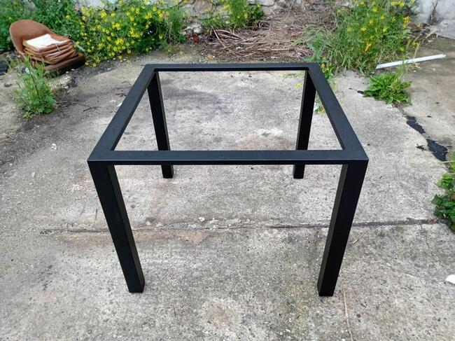 Stelaże metalowe na wymiar / LOFT biurka, stoliki kawowe,