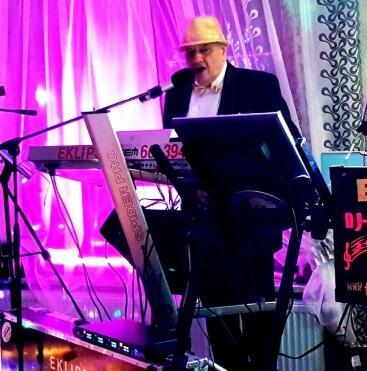 wokalista z klawiszem repertuar poszukuje zespołu z graniami