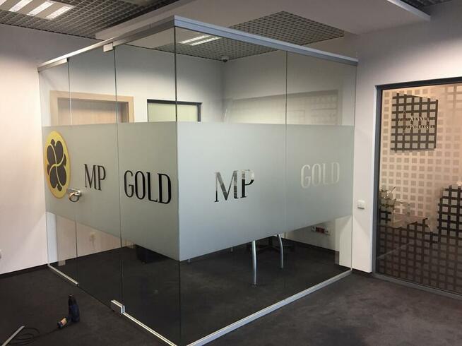 Ścianki szklane, drzwi szklane - folia inteligentna