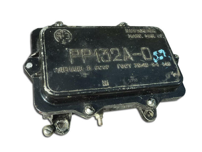 UAZ 469 469B 3151 31512 Hunter Classic - Regulator Napięcia