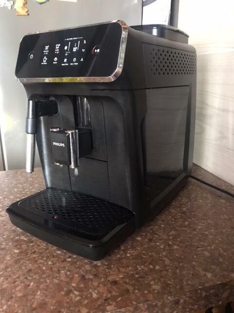 Sprzedam w pełni automatyczny ekspres do kawy firmy Philips