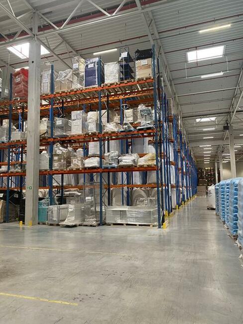 Skup regałów magazynowych