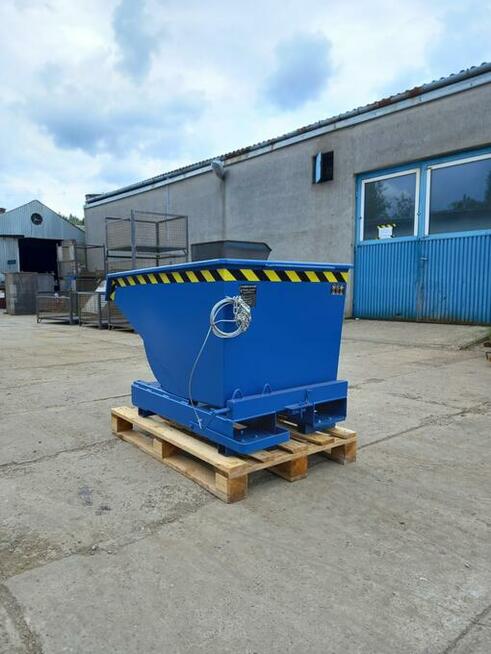 Przydatny pojemnik na odpady z produkcji TK 0,3 m3