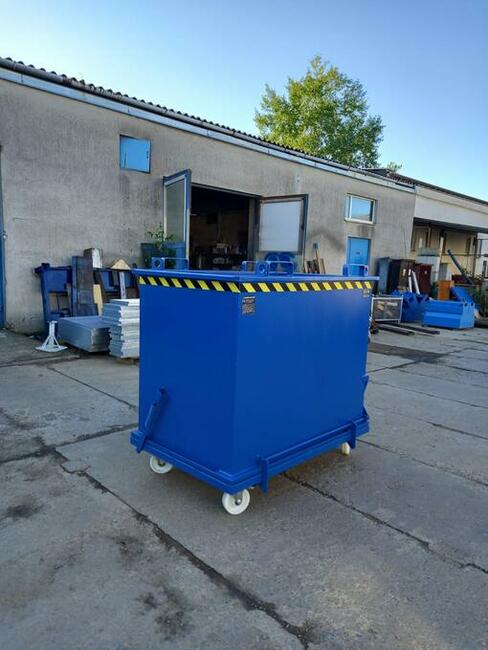 Kontenery PMDC z otwieranym dnem 1700 litrów