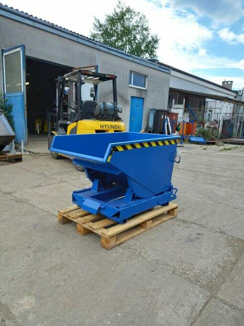 Przydatny pojemnik na odpady z produkcji TK 0,3 m3