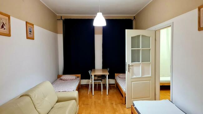 Noclegi kwatery dla pracowników turystów