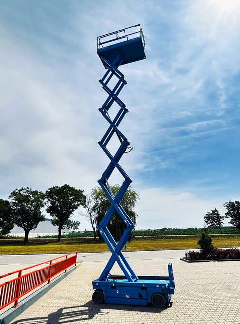 Wynajem Zwyżka nożycowa elektryczna Genie Haulotte 12m 14m