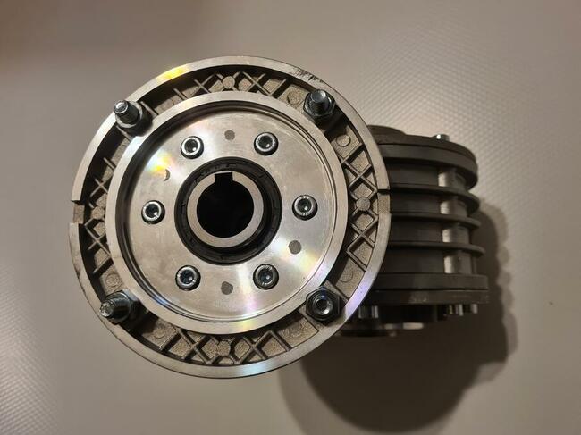 Przekładnia ślimakowa SITI do przecinarki taśmowej Bomar