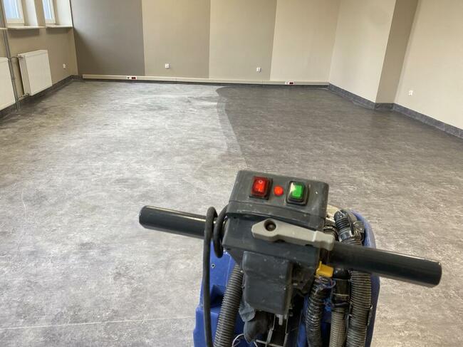 Maszynowe czyszczenie/mycie posadzek, płytek,PCV-KIELCE