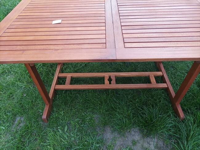 Sprzedam doży stół drewniany