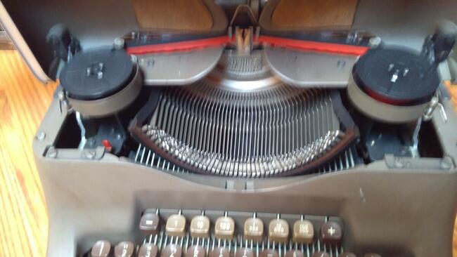 TRIUMPH MATURA MASZYNA DO PISANIA