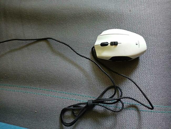 Myszka przewodowa Logitech G600 sensor laserowy