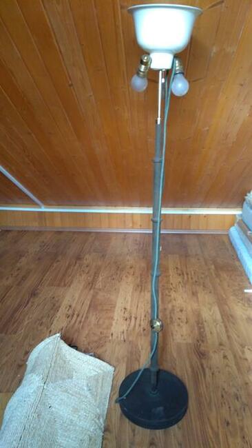 Lampa stojąca