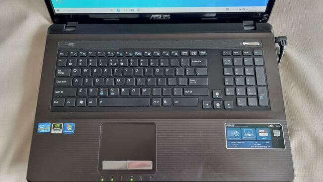 Laptop Asus X93SM -YZ071-16i7-2670QM/15GB/750/BR-RW/7HP64