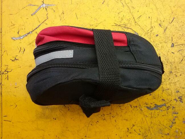 Torba kolarska, zestaw naprawczy, nowa, 40 zł.