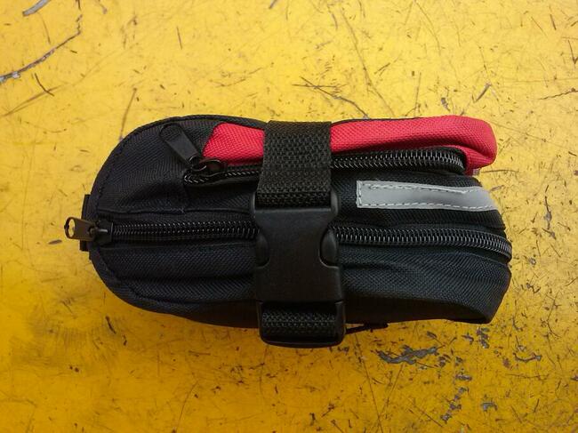 Torba kolarska, zestaw naprawczy, nowa, 40 zł.