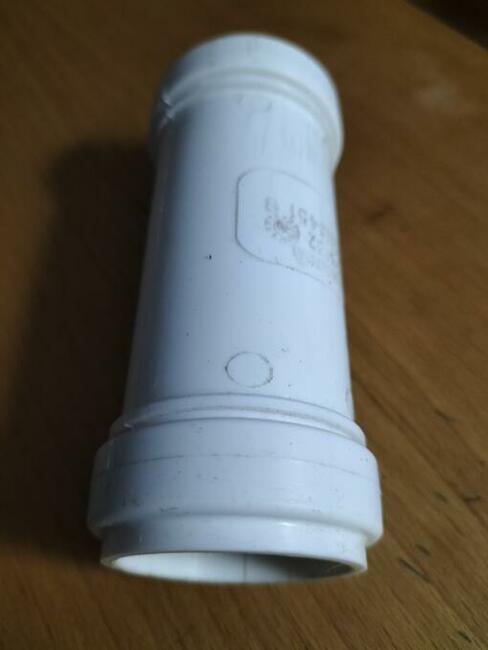 Złączka mufa 32 mm z uszczelką gumową do kanalizacji