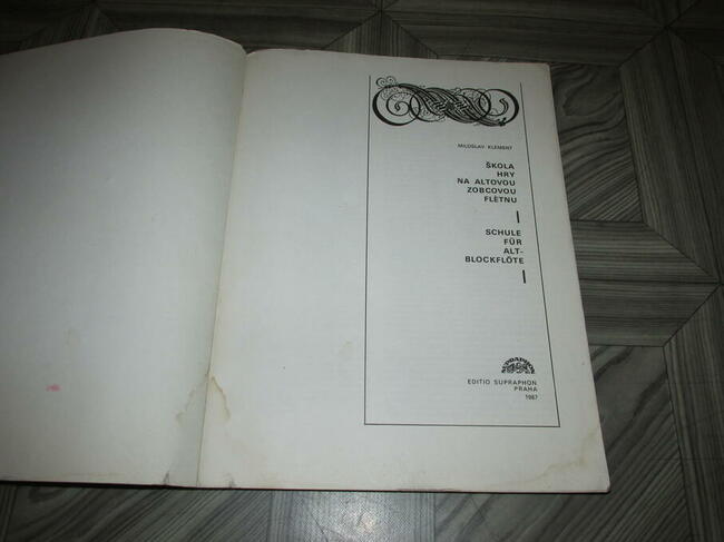 Książka - nauka gry na altowce (wydanie czeskie i niemieckie