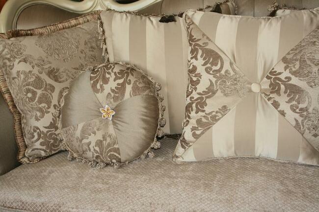 Komplet stylowy Meble stylowe do salonu Nowe.