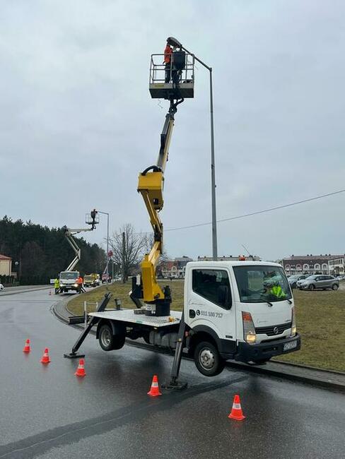 Zwyżka podnośnik koszowy podest 20m 25m wynajem usługi LEMON