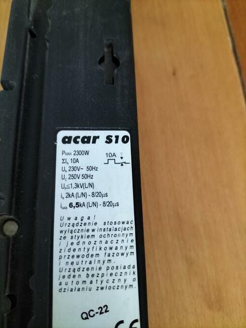 Listwa zasilająca przepięciowa 10 gniazd z bezpiecznikiem