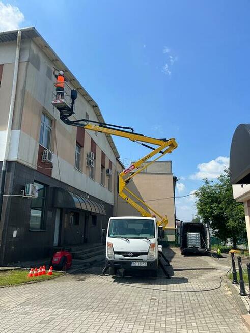 Zwyżka podnośnik koszowy podest 20m 25m wynajem usługi LEMON