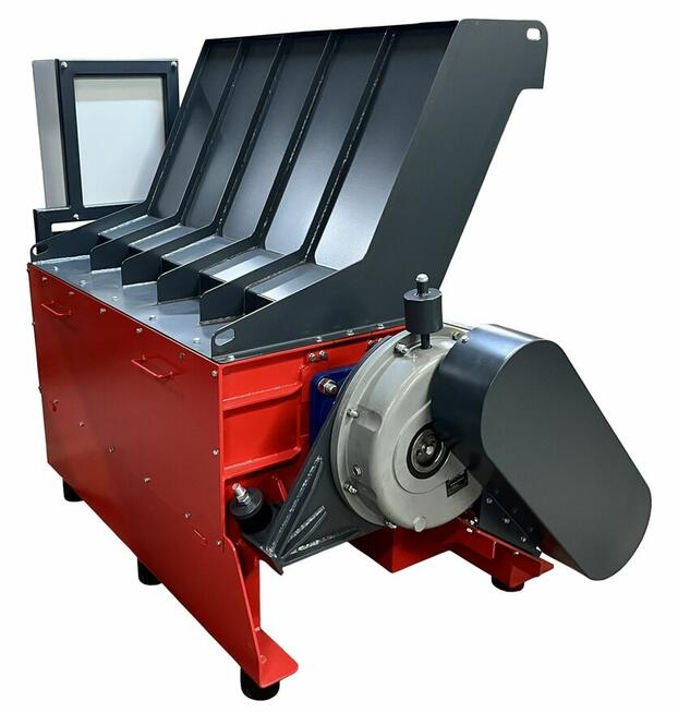 MŁYN RĘBAK ROZDRABNIACZ DO PLASTIKU, RYNIEN, RUR, PCV