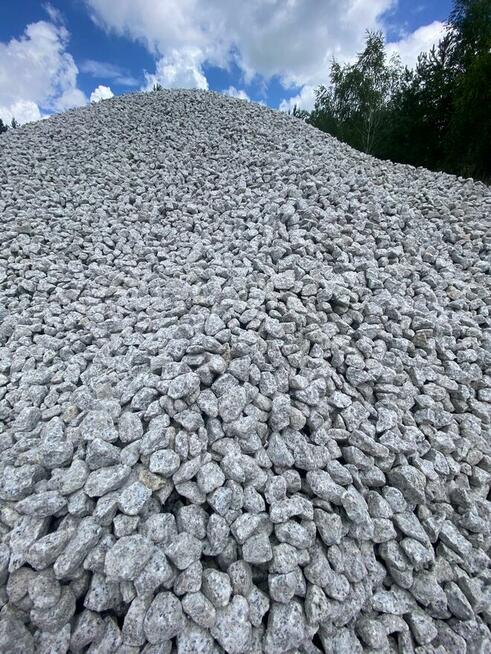 Grys granitowy jasno szary, dalmatynczyk . Frakcja 16/22mm