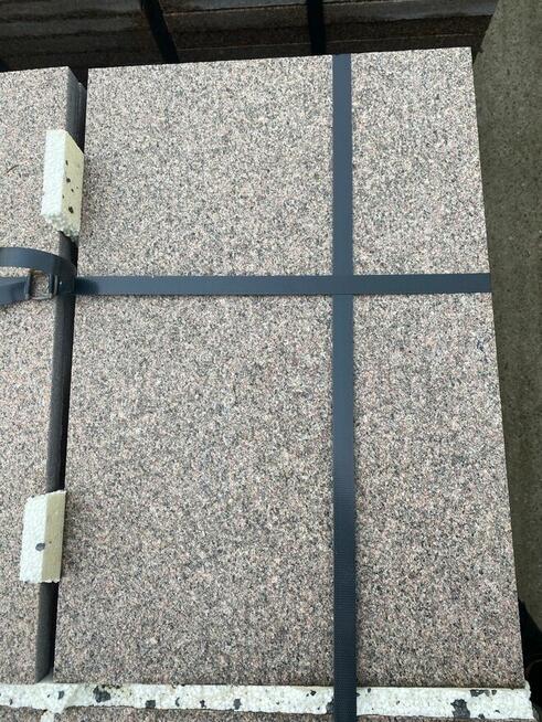 Płytka granitowa Bohus brązowy 60x40x3cm płomieniowana