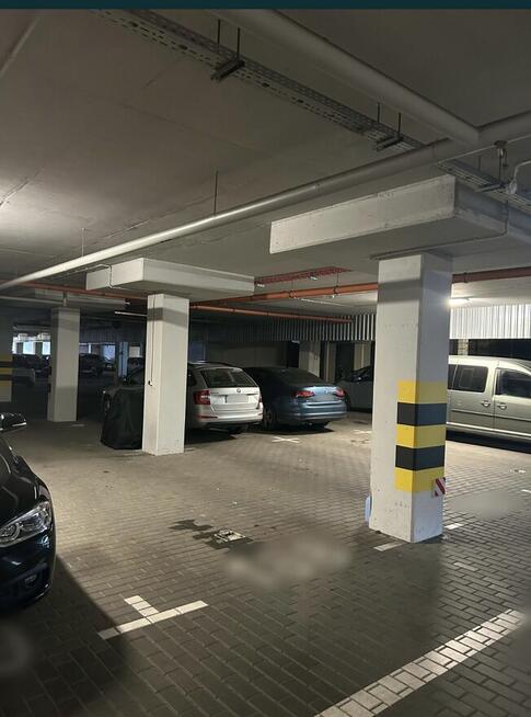 Miejsce postojowe parkingowe garaż Smolna 13B