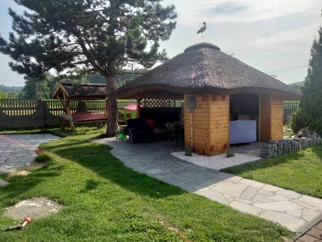 Altana ogrodowa z trzćiny