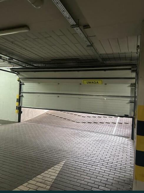 Miejsce postojowe parkingowe garaż Smolna 13B