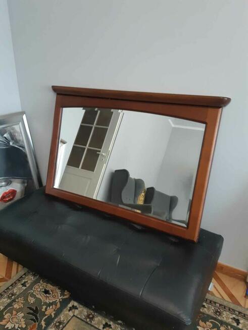 Biblioteczka, kredens, biurko ...